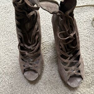 Medium brown suede laceup zippered wedge never worn very cute
